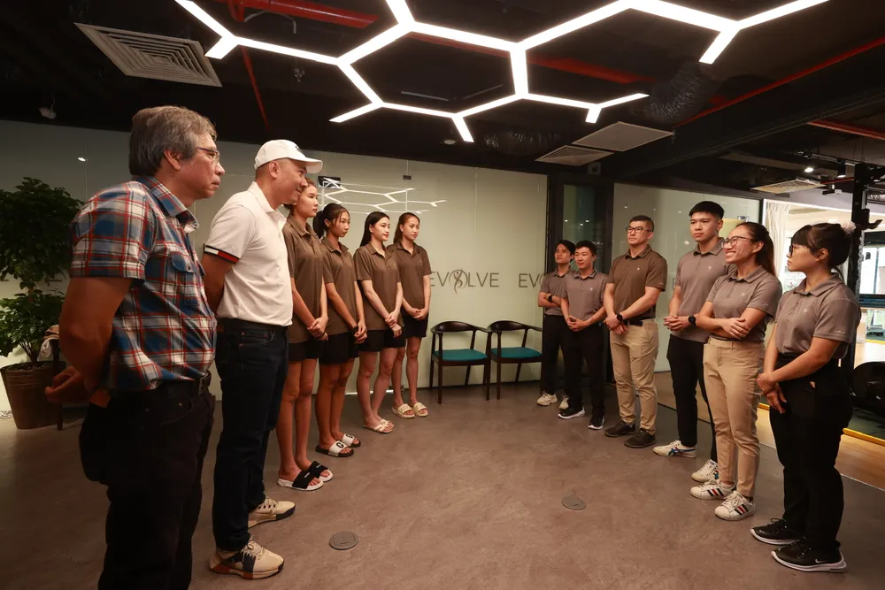 cac-tuyen-thu-bong-chuyen-tap-hoi-phuc-voi-chuyen-gia-ngoai-o-evolve (4).jpg