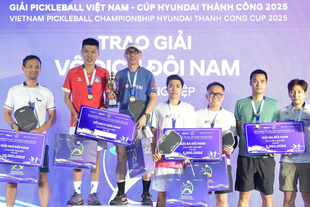 the-thao-cao-thuong-va-nhan-sac-len-ngoi-o-giai-pickleball-viet-nam (13).jpg
