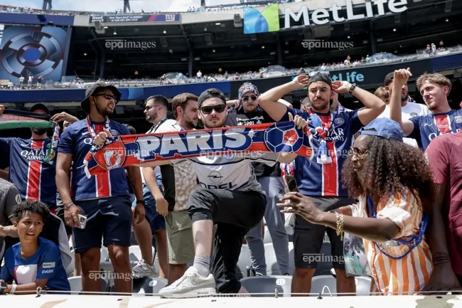 wenger-phan-phao-klopp-club-world-cup-32-doi-la-can-thiet (6).jpg