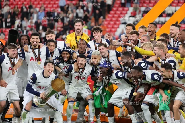 lafc-tra-luong-khung-cho-ngoi-sao-son-heung-min-chi-thua-messi (1).jpg