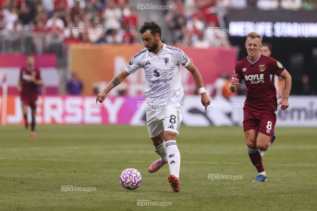 tiền vệ Bruno Fernandes