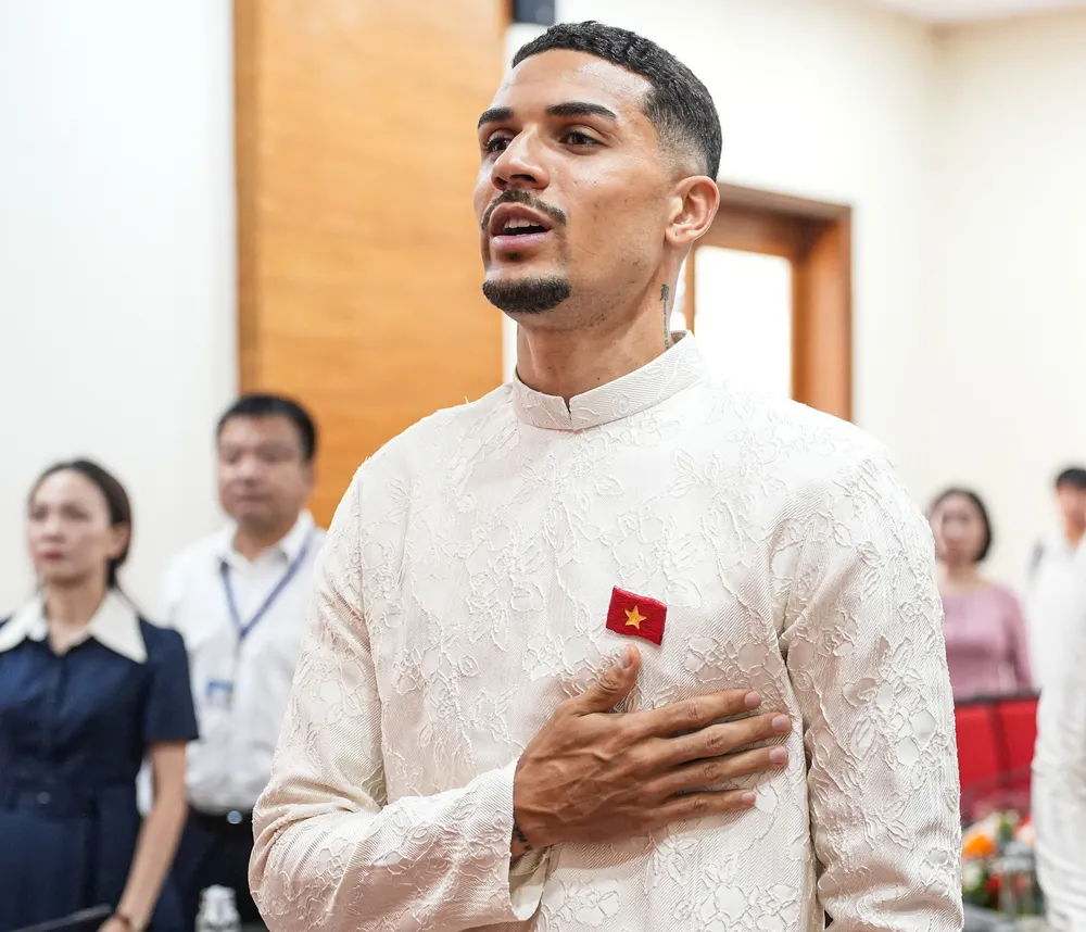 cau-thu-nhap-tich-do-hoang-hen-mang-tin-vui-cho-hlv-kim-sang-sik (2).jpg