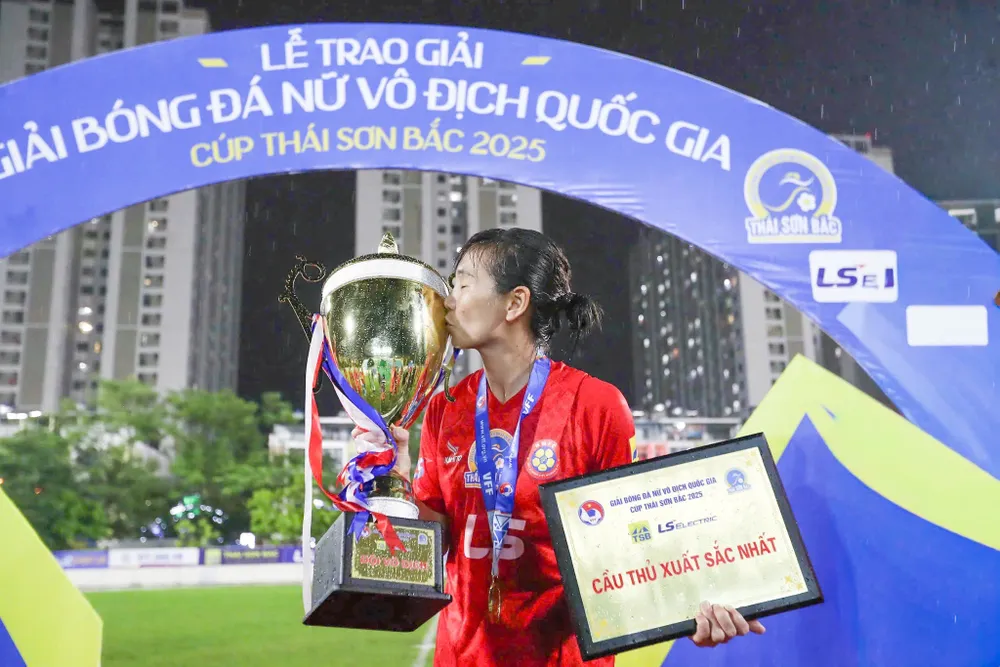 nong-khong-co-nha-bat-ky-nha-vo-dich-quoc-gia-nao-len-tuyen-nu-viet-nam (1).jpg