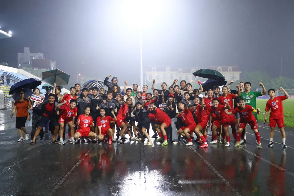 nong-khong-co-nha-bat-ky-nha-vo-dich-quoc-gia-nao-len-tuyen-nu-viet-nam (3).jpg