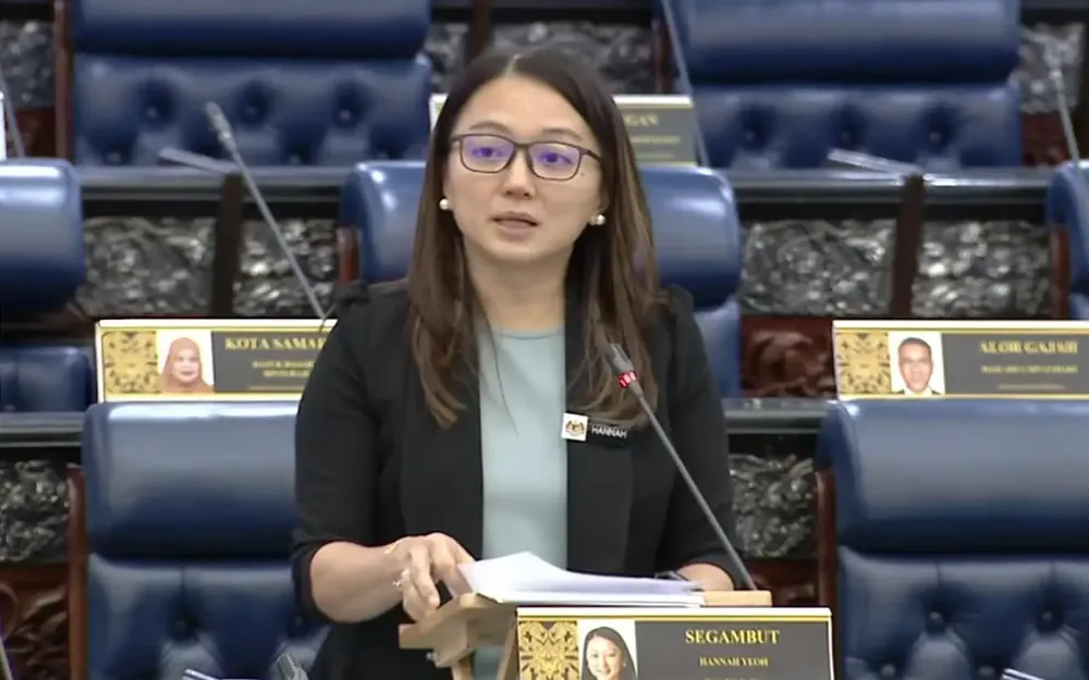 khong-con-tien-cho-bong-da-malaysia-sau-vu-gia-mao-giay-to (2).jpg