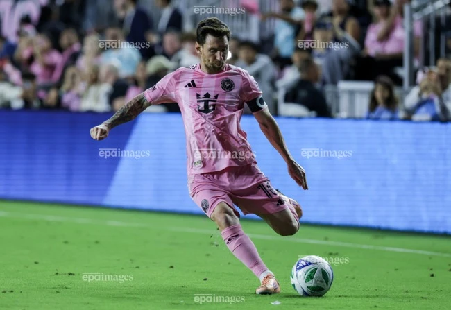 messi-lai-pha-vo-ky-luc-moi-thoi-dai (1).jpg