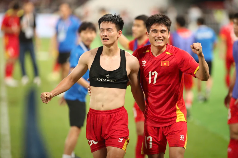 bong-da-viet-nam-thong-tri-dong-nam-a-nam-2025 (1).jpg