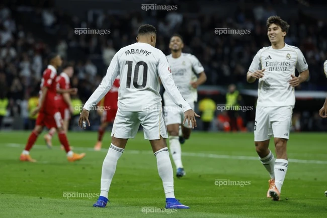 mbappe-len-tieng-sau-khi-san-bang-ky-luc-cua-ronaldo (1).jpg