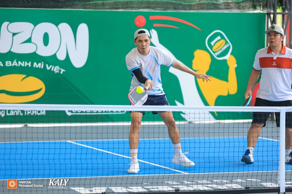 vietclub-va-khuc-khai-hoan-sea-games-voi-phong-vien-the-thao-tp-hcm (9).JPG