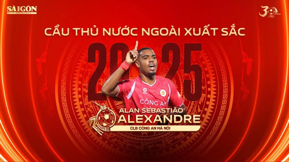 hoang-duc-tai-chiem-qua-bong-vang-va-nhung-nu-quai-kiet (2).jpg