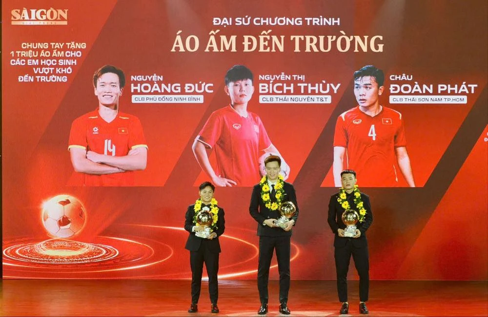 hoang-duc-tai-chiem-qua-bong-vang-va-nhung-nu-quai-kiet (4).jpg