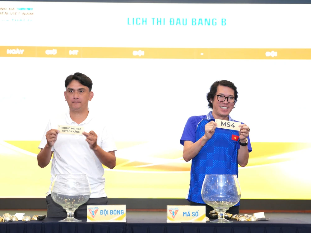 nong-bong-giai-bong-da-thanh-nien-sinh-vien-viet-nam-lan-4 (1).jpg