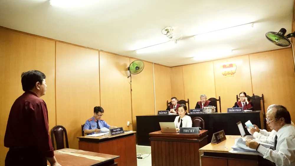 giữ người trái pháp luật