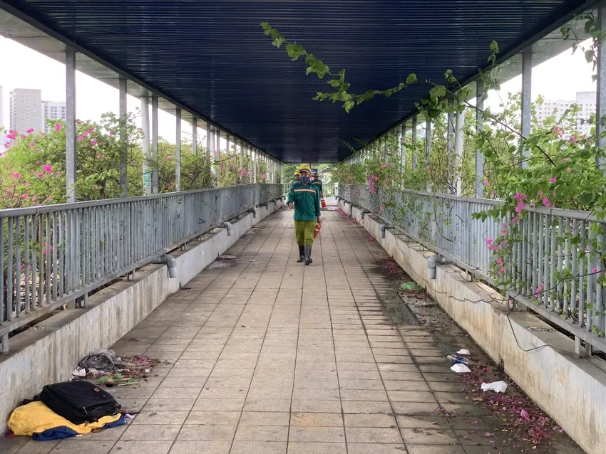 cầu vượt bộ hành