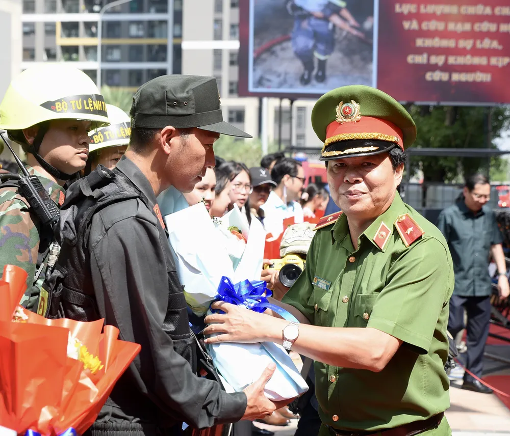 chữa cháy, cứu nạn, cứu hộ