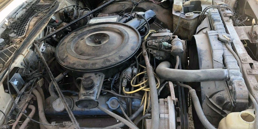 Chrysler 440 Super Commando V8 công suất khổng lồ 390 mã lực. Ảnh: Hotcars