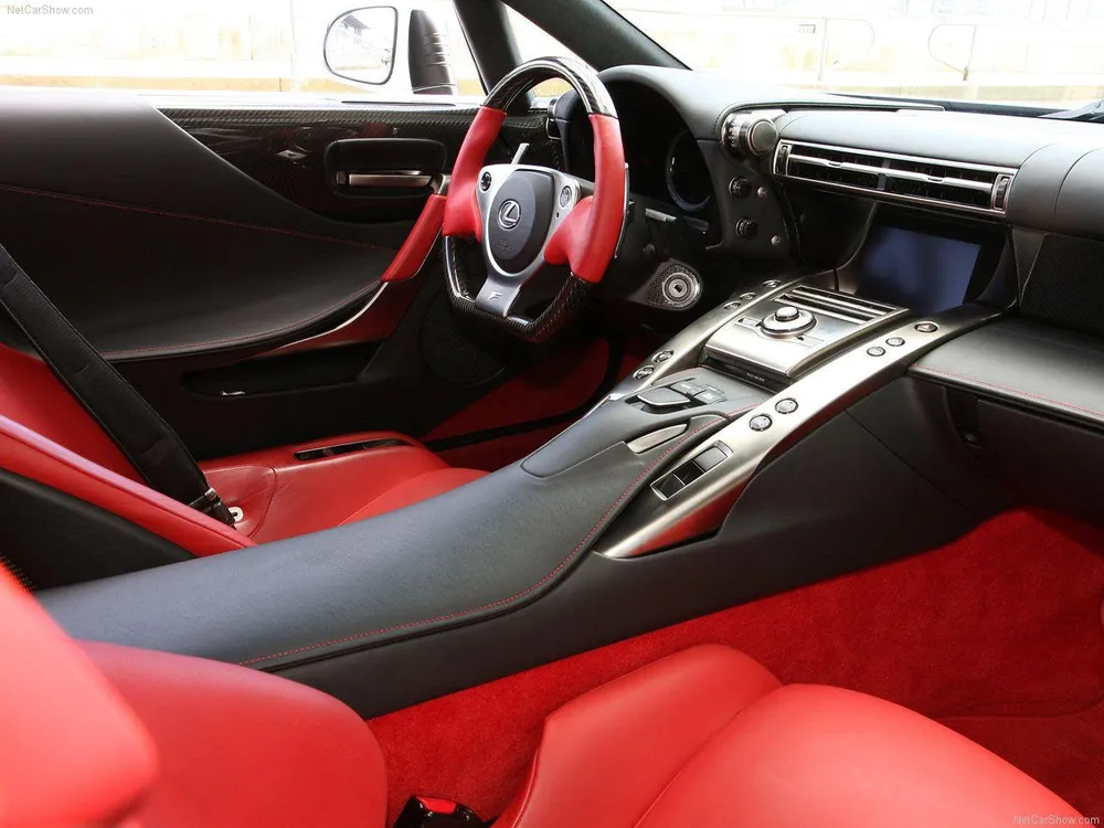 LFA hoàn toàn được thiết kế riêng. Ảnh: Hotcars LFA hoàn toàn được thiết kế riêng. Ảnh: Hotcars