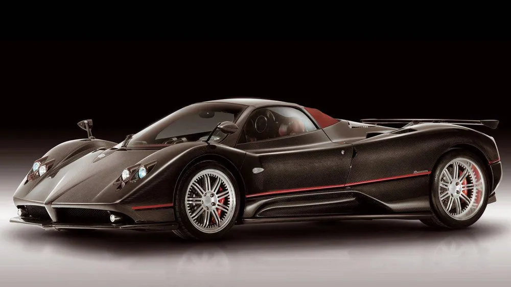 Pagani Zonda F Roadster có giá khoảng 1.000.000 đô la. Ảnh: Hotcars. Pagani Zonda F Roadster có giá khoảng 1.000.000 đô la. Ảnh: Hotcars.