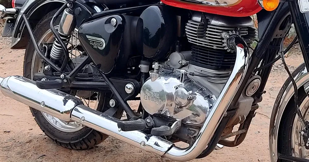 Classic 350 là chiếc mô tô hạng nặng có trọng lượng là 430lbs. Ảnh: Hotcars. Classic 350 là chiếc mô tô hạng nặng có trọng lượng là 430lbs. Ảnh: Hotcars.