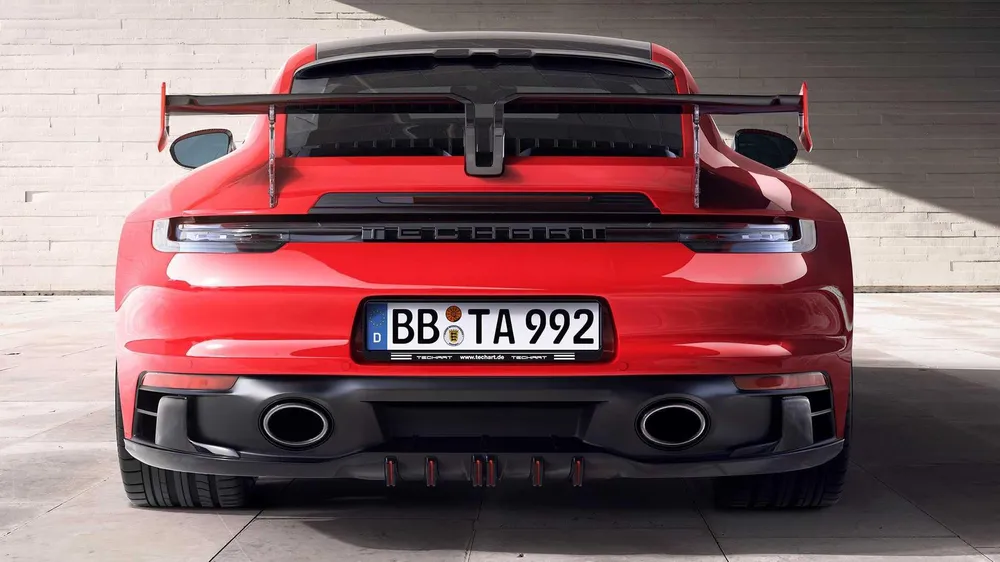 911 GTS có tốc độ tối đa là 199 dặm/giờ (320 km/h). Ảnh: Moto1. 911 GTS có tốc độ tối đa là 199 dặm/giờ (320 km/h). Ảnh: Moto1.