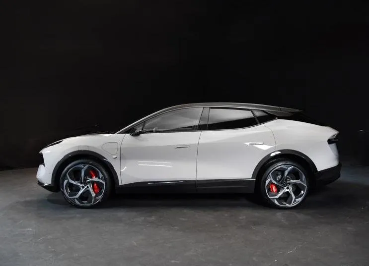 Thân xe được thiết kế hai đường eo. Ảnh: Chinapev. Thân xe được thiết kế hai đường eo. Ảnh: Chinapev.