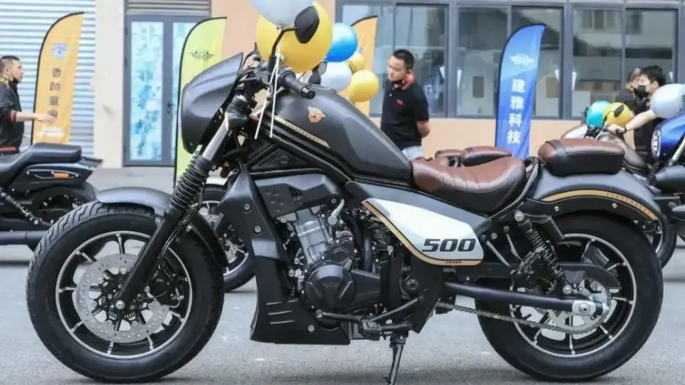 Nhiều người dân đánh giá Cangyun XS500 rất giống với chiếc Honda Rebel 500. Ảnh: RideApart. Nhiều người dân đánh giá Cangyun XS500 rất giống với chiếc Honda Rebel 500. Ảnh: RideApart.