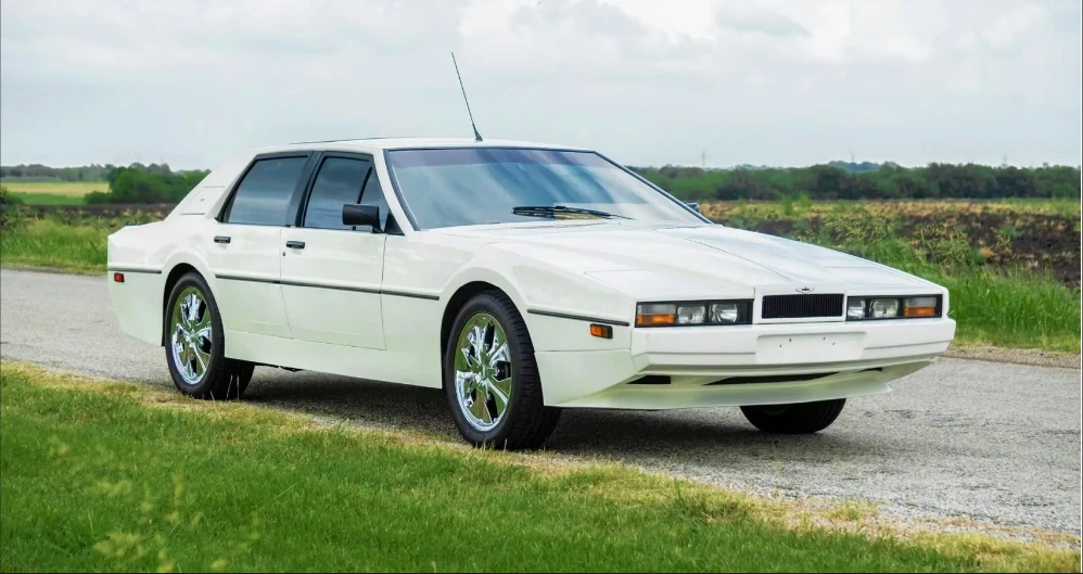 Trong 15 năm, Aston mặc dù đã nỗ lực hết sức để thu hút khách hàng trẻ tuổi nhưng chỉ bán được 645 xe. Ảnh: Hotcars.