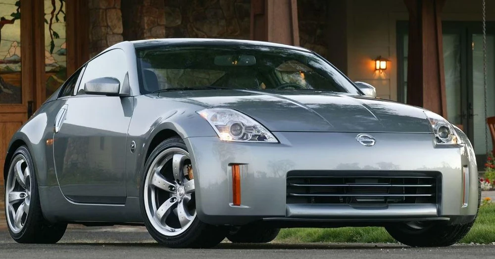 Chiếc xe khi mới, giữa năm 2002 và 2008, sẽ có giá khoảng 45.000 đô la. Ảnh: Hotcars.