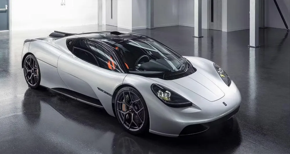 Gordon Murray T50 - 2,174 lbs (tương đương 978 kg). Ảnh: Hotcars. Gordon Murray T50 - 2,174 lbs (tương đương 978 kg). Ảnh: Hotcars.