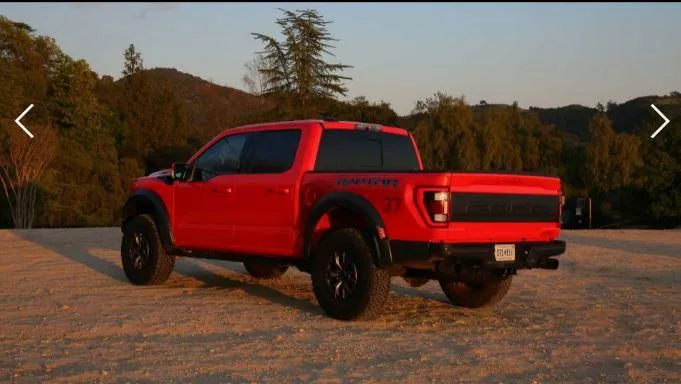 Ford F-150 Raptor (được đánh giá 9.3/10). Ảnh: Hotcars.