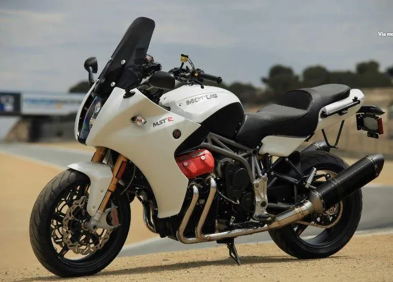 Motus MSTR được trang bị động với động cơ V4 và khiến giới đêm tốc độ phải say đắm. Ảnh: Hotcars. Motus MSTR được trang bị động với động cơ V4 và khiến giới đêm tốc độ phải say đắm. Ảnh: Hotcars.
