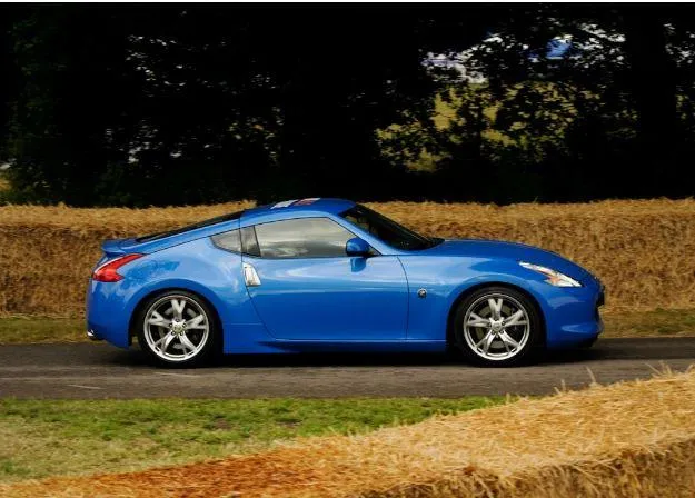 Nissan 370Z 2010 có giá trung bình khoảng 13.194 đô la. Ảnh: Motorbiscuit. Nissan 370Z 2010 có giá trung bình khoảng 13.194 đô la. Ảnh: Motorbiscuit.