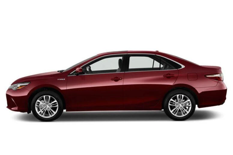 Toyota Camry Hybrid 2016. Ảnh: Motorbiscuit.