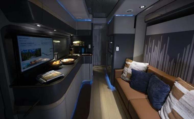 Xe còn được trang bị tất cả các tiện nghi như một ngôi nhà . Ảnh: Motorbiscuit.