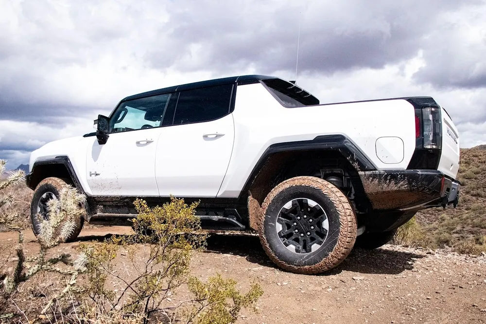 Hummer. Ảnh: Carbuzz.