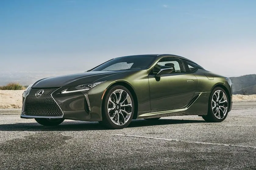 Màu xanh tảo biển của Lexus. Ảnh: Carbuzz.