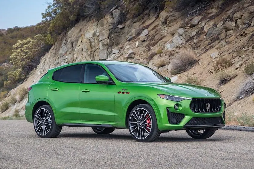 Màu xanh đô thị của Maserati. Ảnh: Carbuzz.