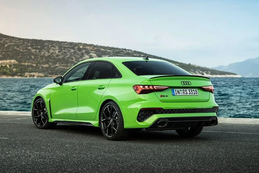 Màu xanh lá cây của Audi. Ảnh: Carbuzz.