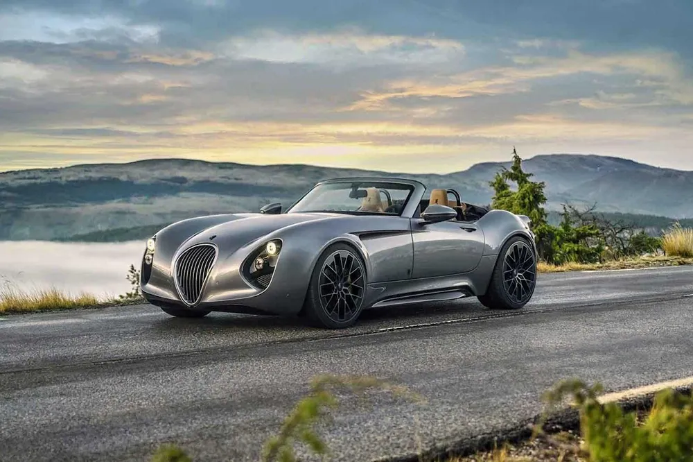 Wiesmann. Ảnh: Carbuzz.