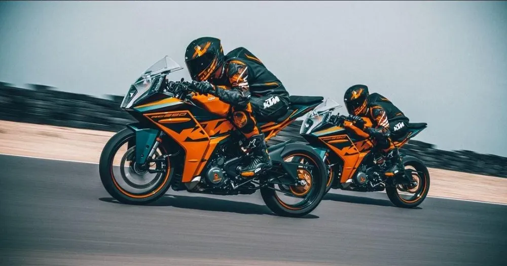 KTM RC 390 với giá 5,799 đô la (tương đương 138 triệu đồng). Ảnh: Hotcars.