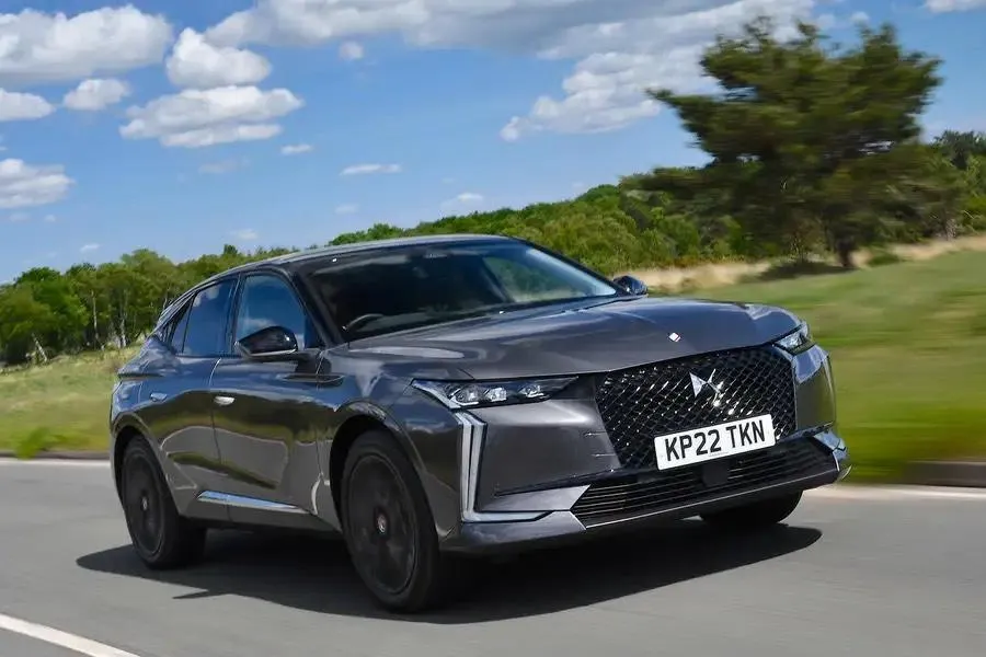 BMW 545e xDrive. Ảnh: Autocar.