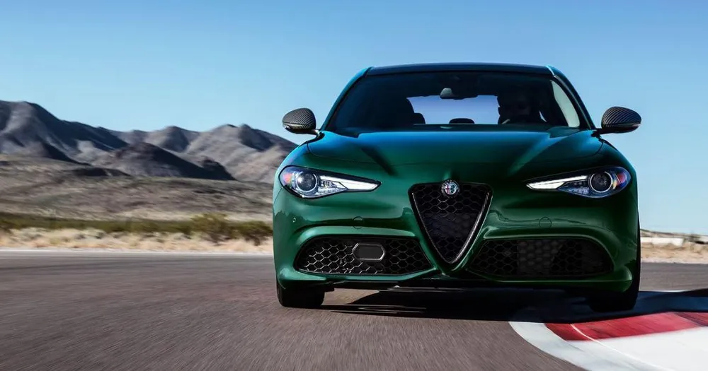 Alfa Romeo Giulia. Ảnh: Hotcars.