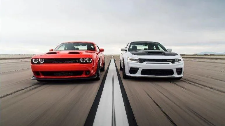 SRT. Ảnh: Motorbiscuit.