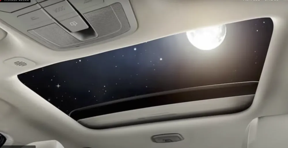 Cửa sổ trời kiểu trượt. Ảnh: Motorbiscuit.