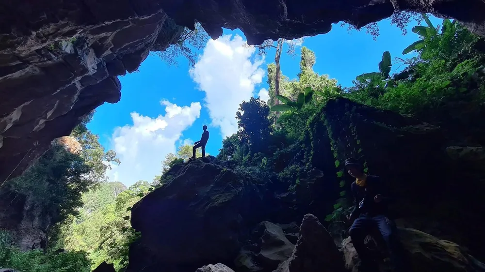 Các chuyên gia hang động thấy con người quá nhỏ bé trước thiên nhiên hùng vỹ nên đặt tên Pygmy. Pygmy tiếng Việt có nghĩa là nhỏ bé. Các chuyên gia hang động thấy con người quá nhỏ bé trước thiên nhiên hùng vỹ nên đặt tên Pygmy. Pygmy tiếng Việt có nghĩa là nhỏ bé.