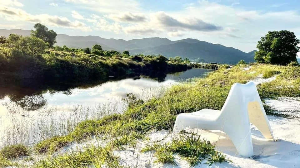 Một trong những điểm trên đảo để bạn “check in”.