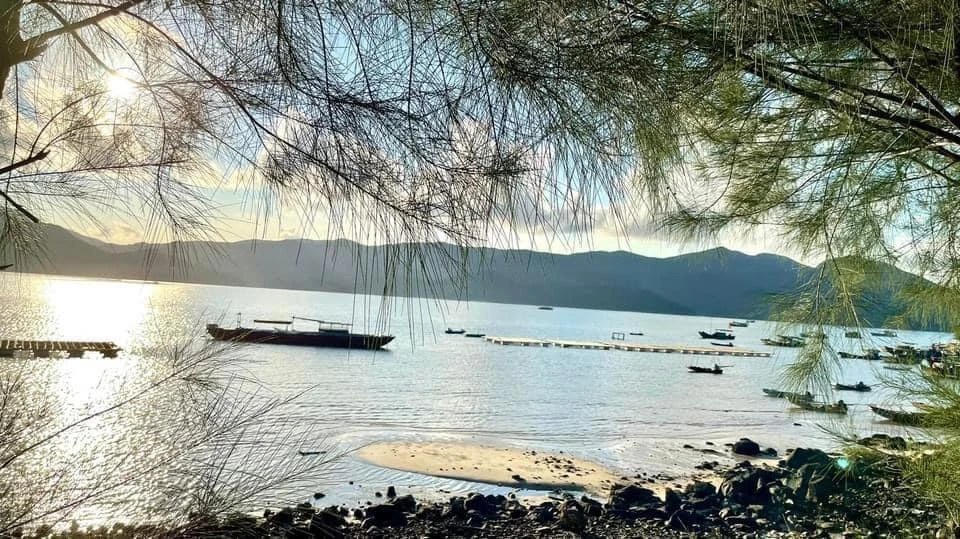 Các địa điểm du lịch trên đảo làm nao lòng lữ khách với nắng vàng dịu ngọt