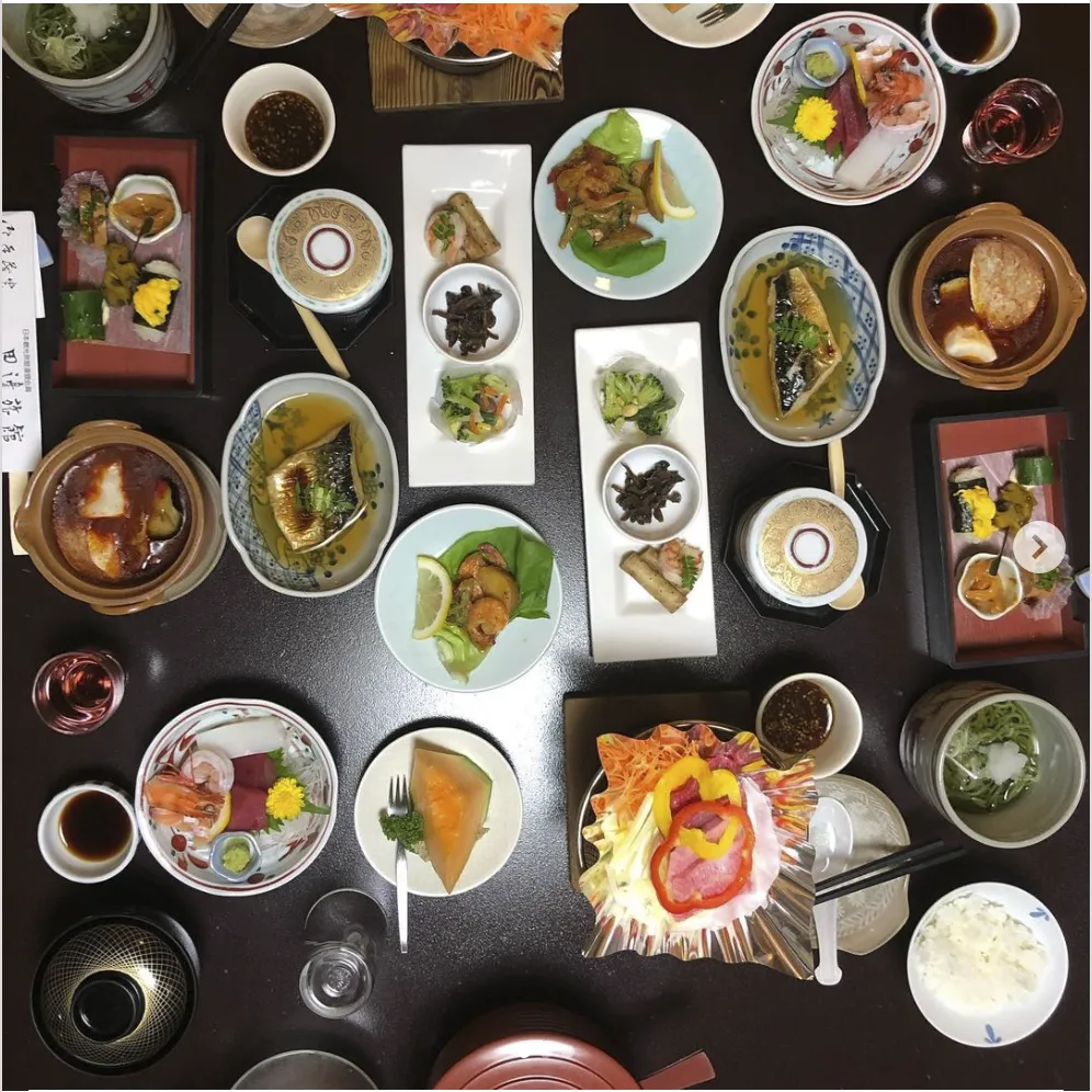 Ăn một bữa Kaiseki. Ảnh: Thetravel.