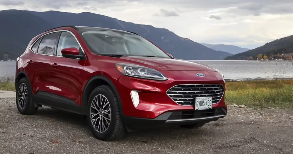 Ford Escape (có giá 36.950 USD). Ảnh: Hotcars. Ford Escape (có giá 36.950 USD). Ảnh: Hotcars.