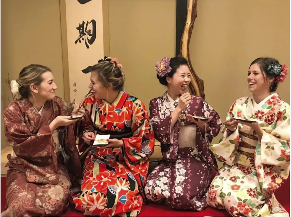 Trà đạo ở Kyoto. Ảnh: Thetravel.